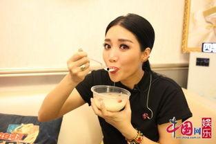 吃瓜黄丽玲,揭秘娱乐圈的“瓜王”传奇