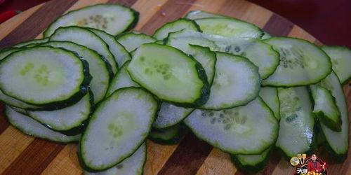 凉吃扶瓜做法,凉吃扶瓜，清爽一夏的味蕾之旅